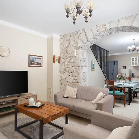 Stora Kuca ヴィラ Krapan