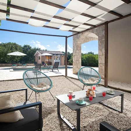 Stora Kuca ヴィラ Krapan